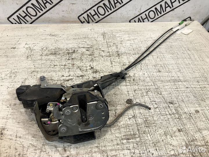 Замок двери задний Toyota Corolla E120