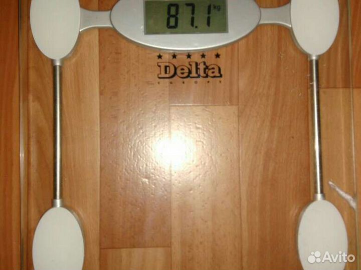 Весы напольные отлично рабочие