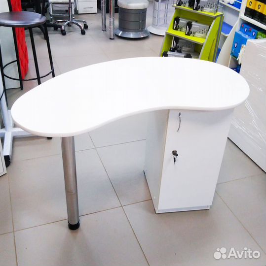 Маникюрный стол Катрин