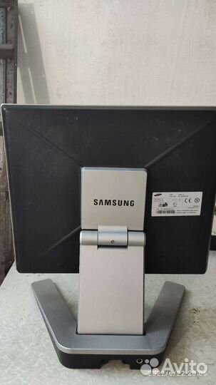 Монитор Samsung