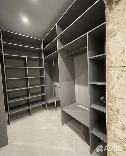 Гардеробная белая