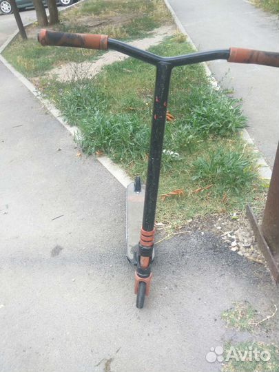 Трюковой самокат duker 404