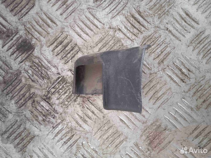 Крышка петли сиденья Тойота Королла AE110