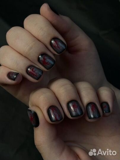 Нужна модель на маникюр