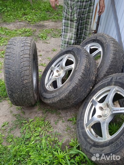 Michelin Latitude X-Ice North 2.25/70 R16