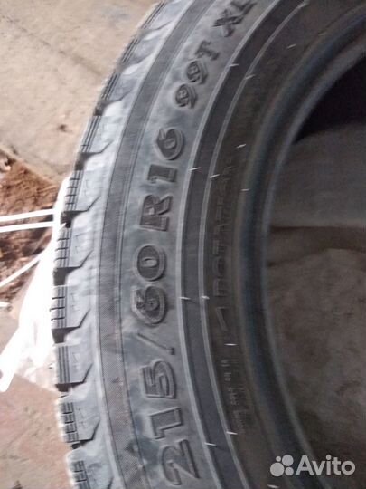 Nokian Tyres Hakkapeliitta 5 215/60 R16