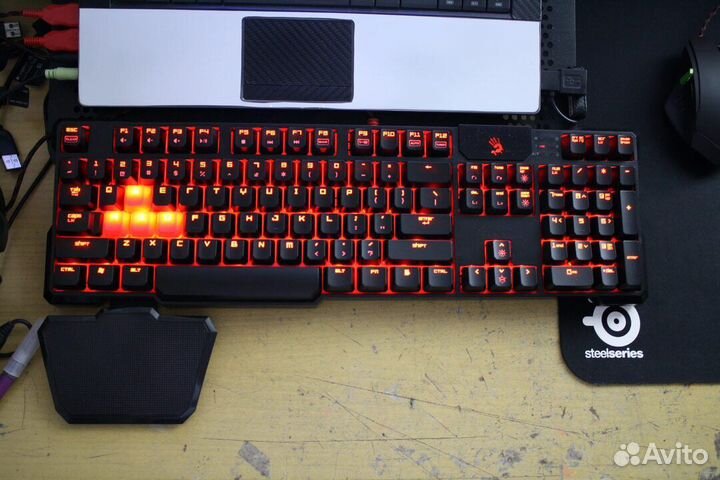 Игровая Клавиатура механическая A4Tech Bloody B540