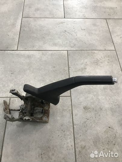 Рычаг стояночного тормоза Chevrolet Cruze (J300)