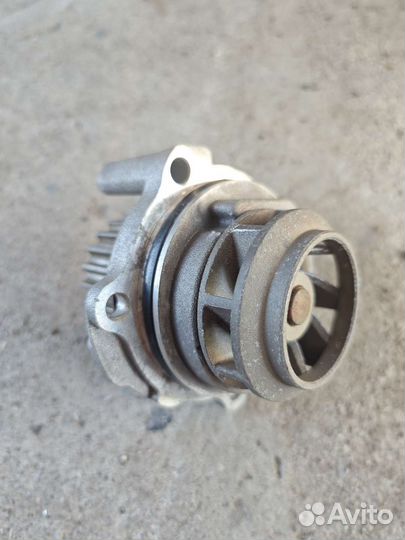 Водяная помпа(насос) audi vag