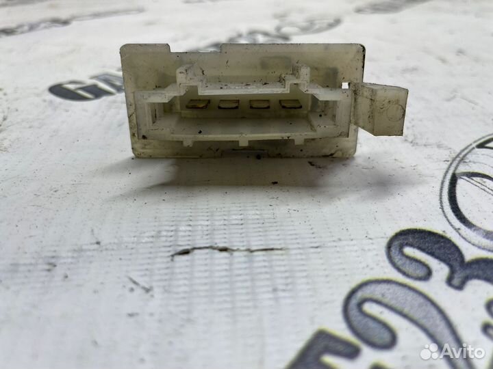 Резистор печки Renault Logan 1