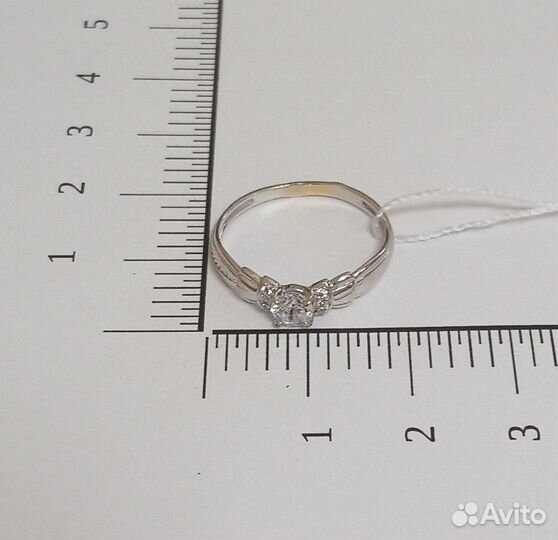 Золотое кольцо с фианитом 16,5р