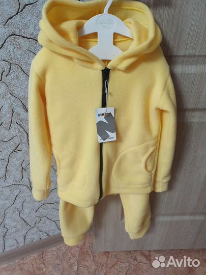 Костюм для мальчика 104 -110 размер новый