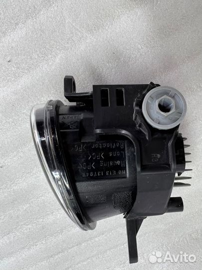 Фара противотуманная передняя правая Toyota Camry