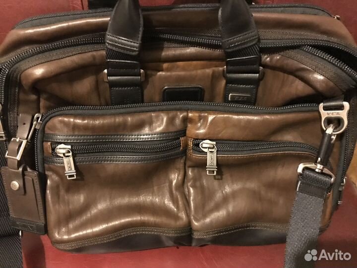 Tumi Albany Slim Commuter Brief Leather