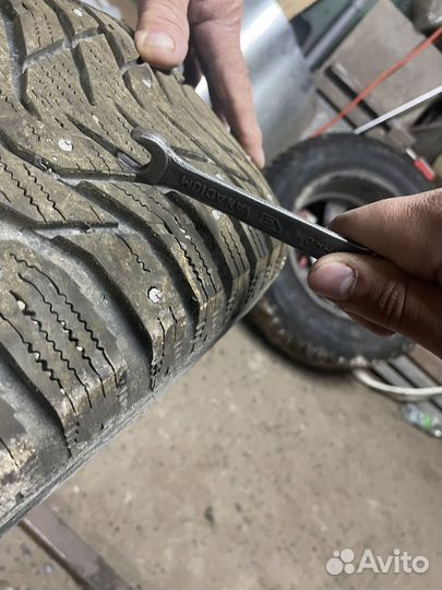 Колеса 215/65/16 зимние шипованные