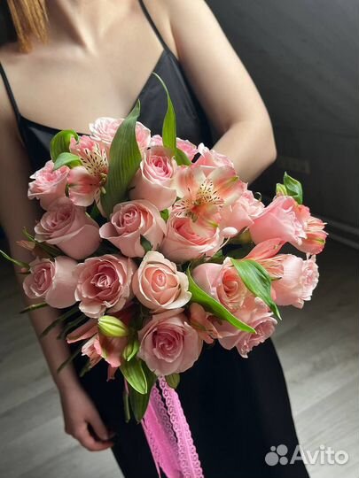 Свадебный букет невесты/цветы/букеты/доставка