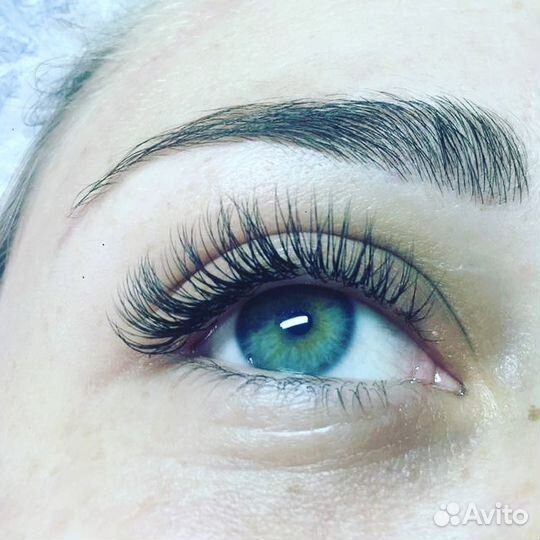 Наращивание ресниц, оформление бровей