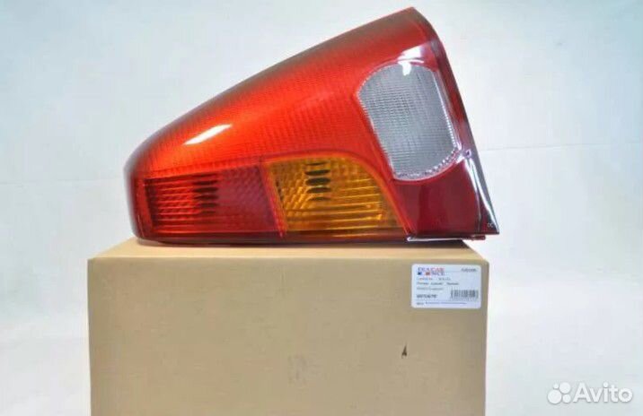 Фонарь задний правый на Renault Logan рено логан