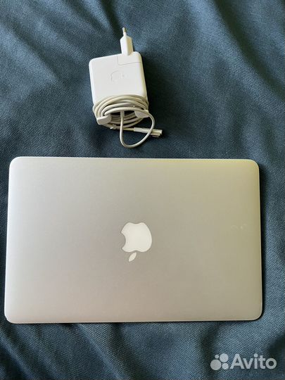 Macbook air 11 2010
