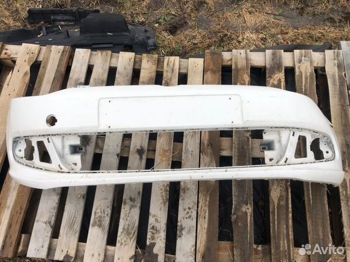 Бампер передний Volkswagen Polo 2011- седан 1.6