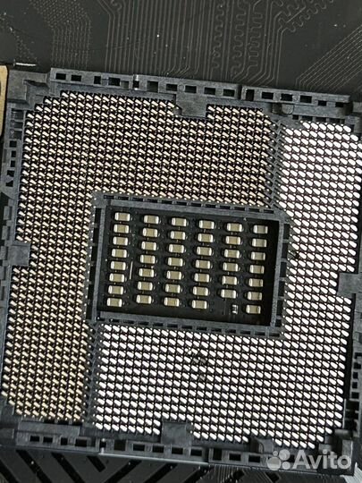 Материнская плата с дефектом