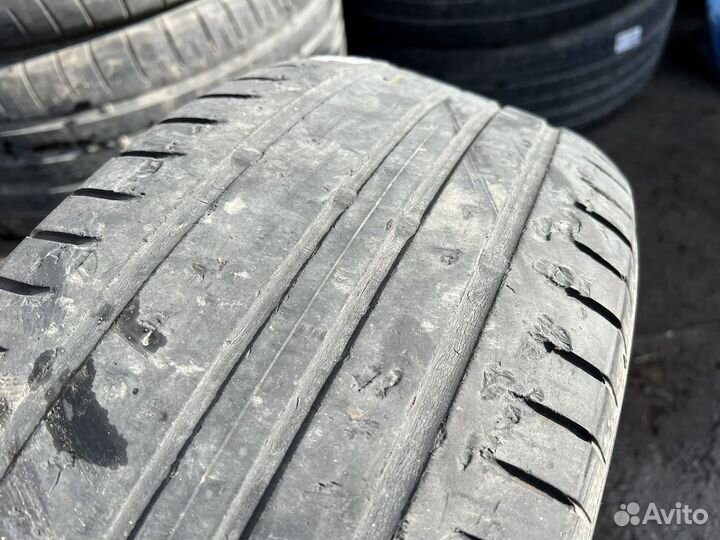 Yokohama BluEarth AE50 235/55 R18