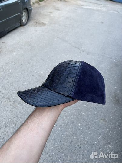 Бейсболка питон замш