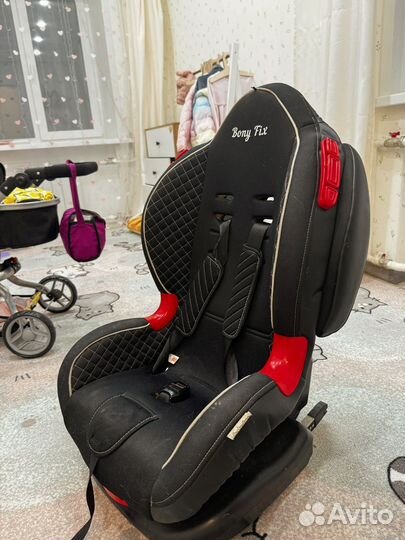 Автомобильное кресло
