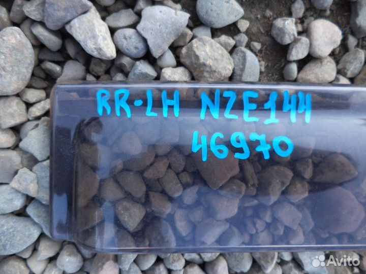 Ветровик задний левый Toyota Corolla Axio NZE144