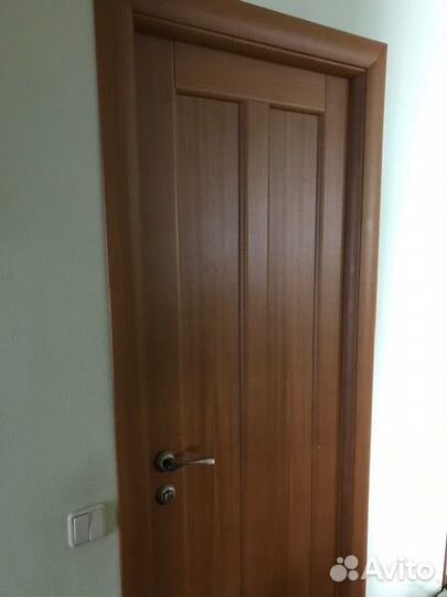 Две дверь 70 и 80см с коробкой петли ручка