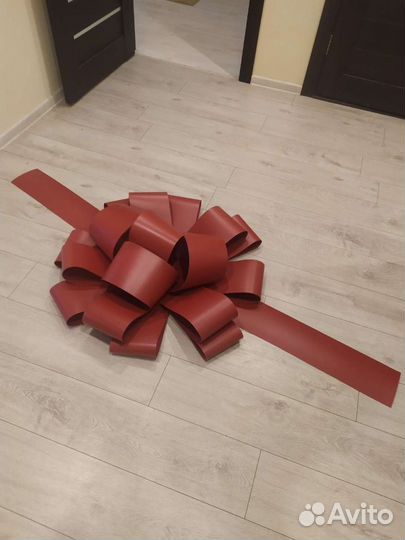 Большой бант на машину