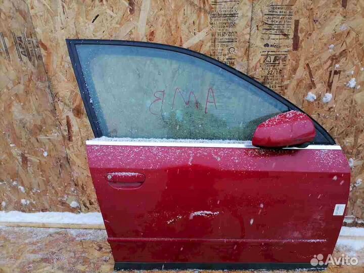 Дверь передняя правая Audi A4 B6 8E 8EC