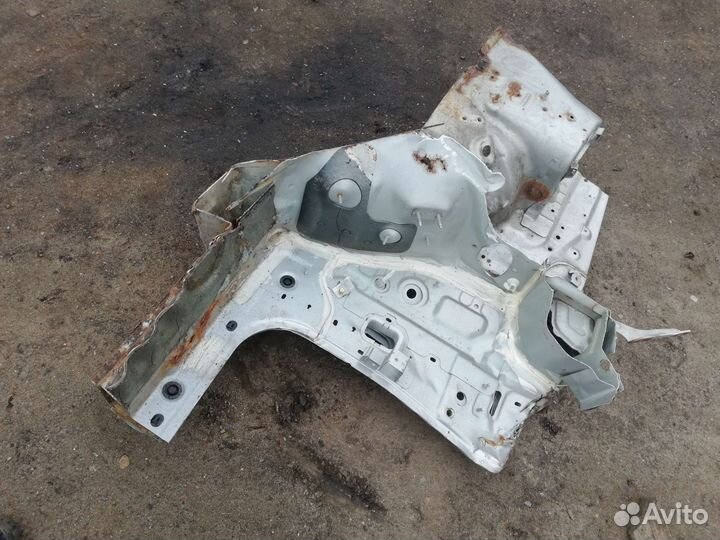 Чашка сапожок Митсубиси Паджеро Мини 2