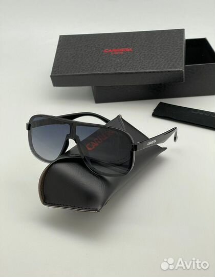 Солнцезащитные очки Carrera