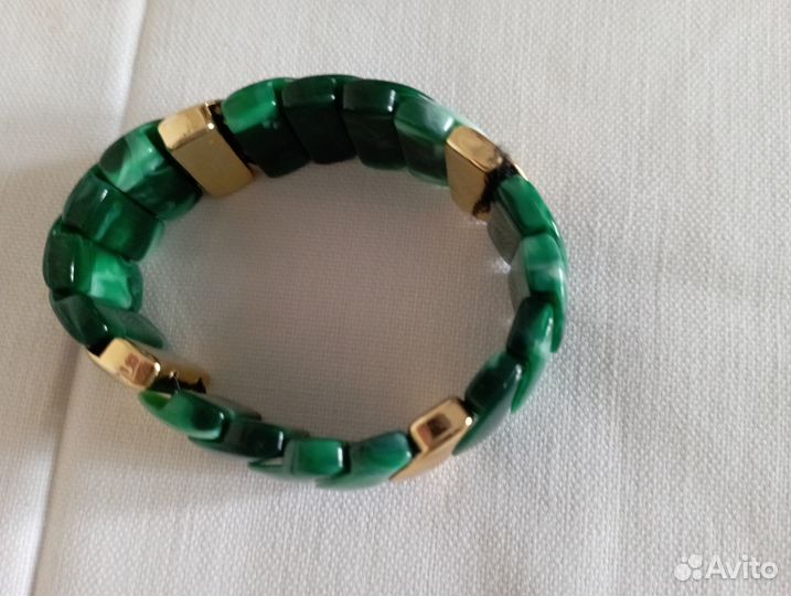 Браслет пластмассовый