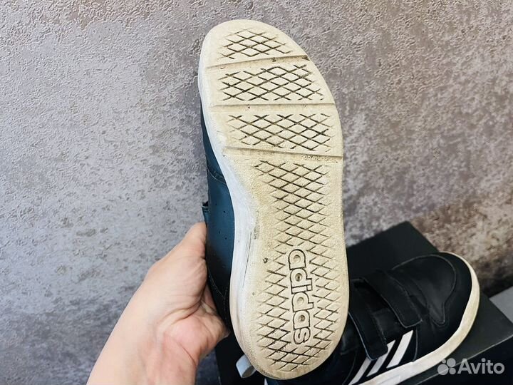 Кроссовки adidas 34