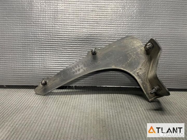 Подкрылок задний правый toyota wish
