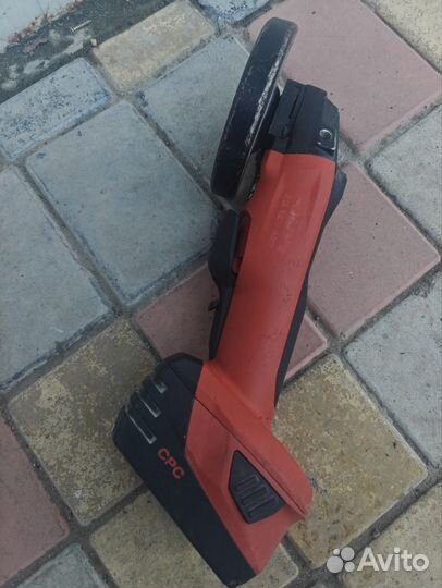 Аккумуляторная угловая шлифмашина Hilti AG 125-A22