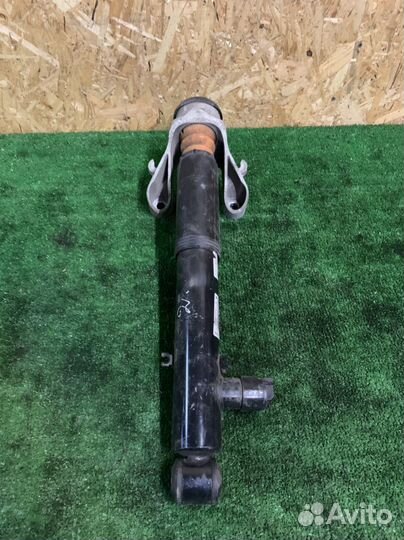 Вольво XC90 амортизатор задний 2015- 31658382