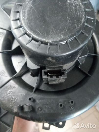 Моторчик отопителя Volkswagen Skoda Audi