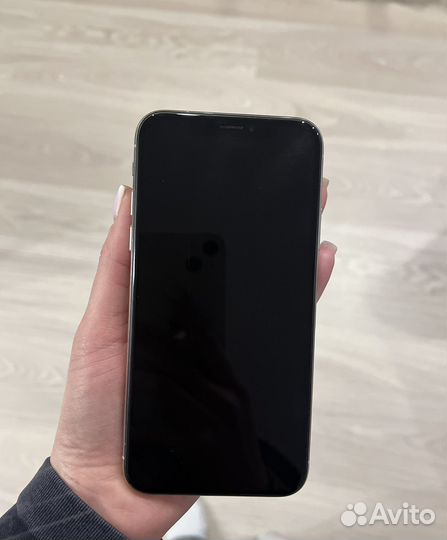 iPhone X, 64 ГБ