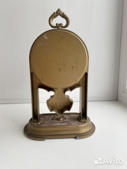 Настольные часы