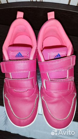 Кроссовки для девочки