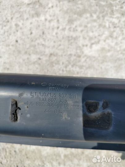 Усилитель заднего бампера Volkswagen Phaeton I (20