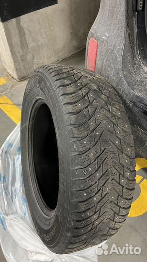 Nokian Tyres Hakkapeliitta 8 SUV 235/65 R17