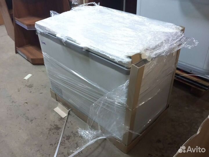Морозильный ларь с глухой крышкой