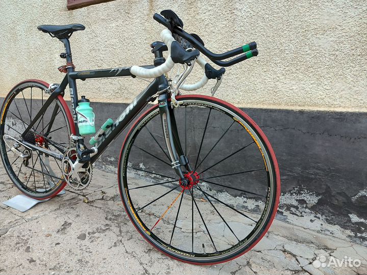Шоссейный велосипед bianchi карбон