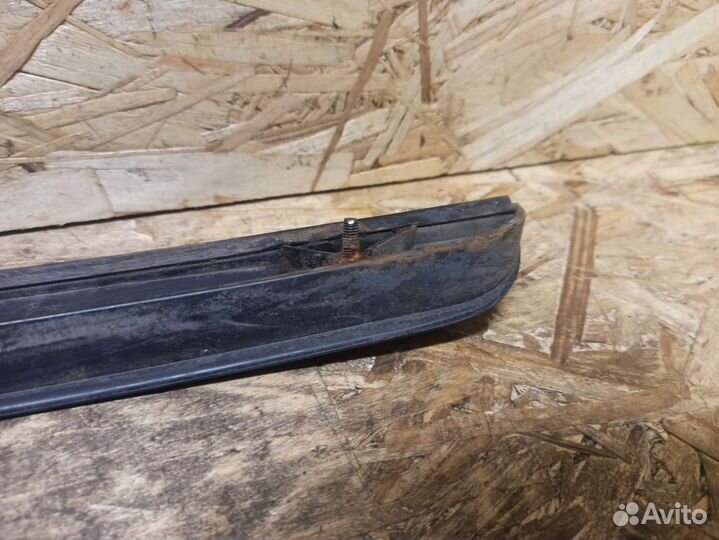 Накладка задней двери Opel Frontera A