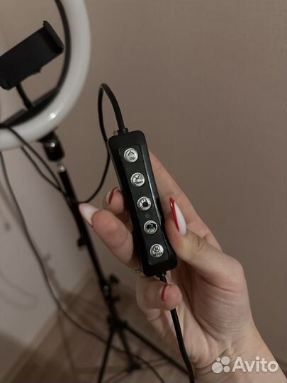 Кольцевая лампа со штативом