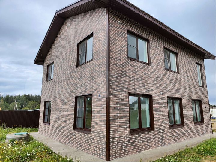 Дом 220 м² на участке 10 сот.